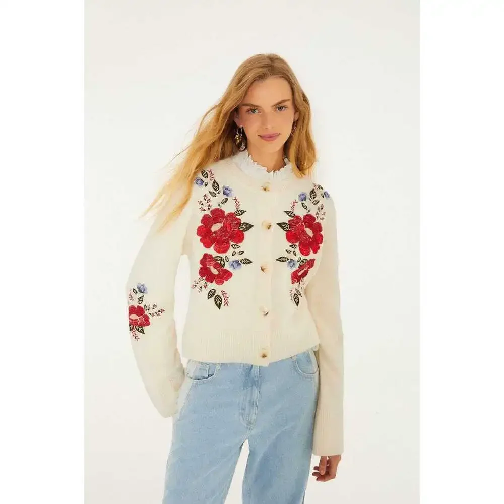 Cream Embroidered Flowers Buttoned Knit Cardigan
